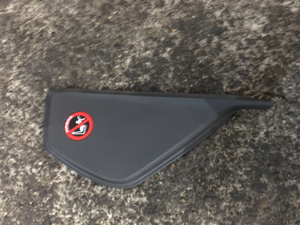 Capac dreapta bord Opel Vectra C [2002 - 2005] Sedan 4-usi 1.8 MT (122 hp) Z-C/BB11/1.8 i