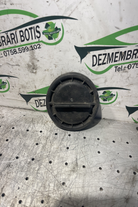 Capac far dreapta mic 1 305 219 122 Mercedes-Benz C-Class W204/S204 [2007 - 2012] Sedan 4-usi C 180 Kompressor MT (156 hp)