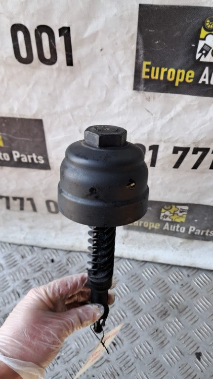 Capac filtru ulei BMW seria 7 F01 F02 3.0 D motor N57-D30A an 2010