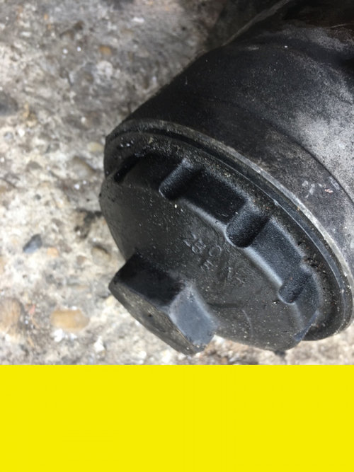 Capac filtru ulei Volkswagen VW Passat B6 [2005 - 2010] Sedan 4-usi 2.0 TDI DSG (170 hp) (3C2)