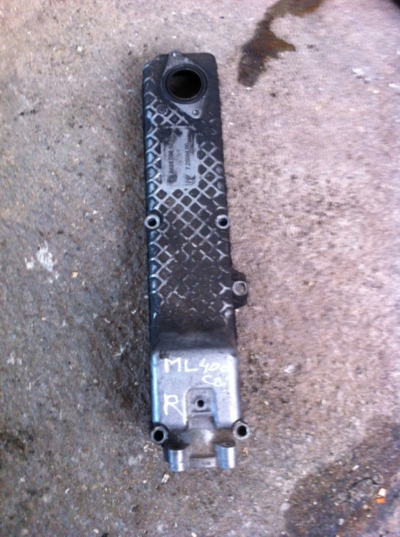 Capac galerie admisie dreapta Mercedes-Benz M-Class W163 [1997 - 2001] Crossover 5-usi (W163) V8 4.0 CDI