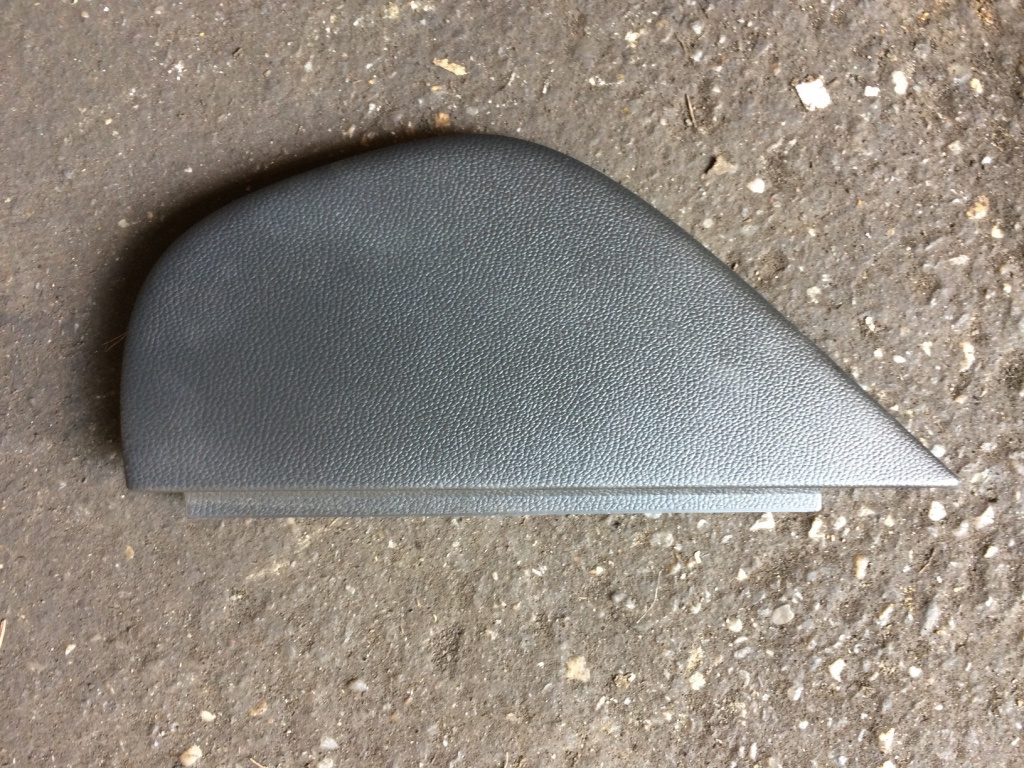 Capac lateral bord stanga Volkswagen VW Jetta 5 [2005 - 2011] Sedan 4-usi 2.0 TDI MT (140 hp) (1K2)