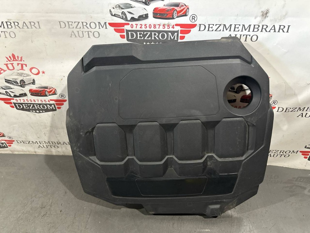 Capac motor 04L103925AN VW Polo VI (AW1, BZ1) 1.6 TDI 95 cai DGTD
