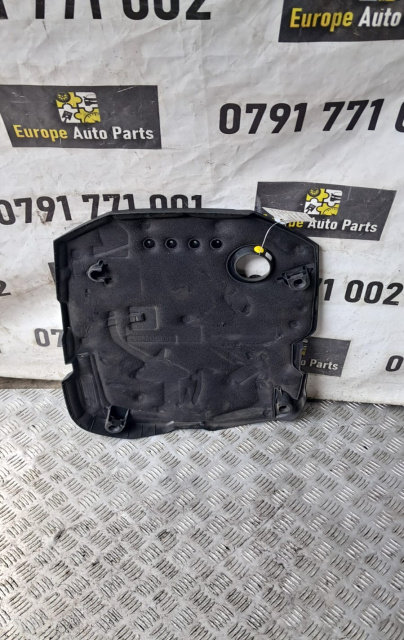 Capac motor 04L103925P Audi A4 B9 [2015 - 2020] Sedan 2.0 TDI MT (190 hp) cod motor DETA , cod cutie...