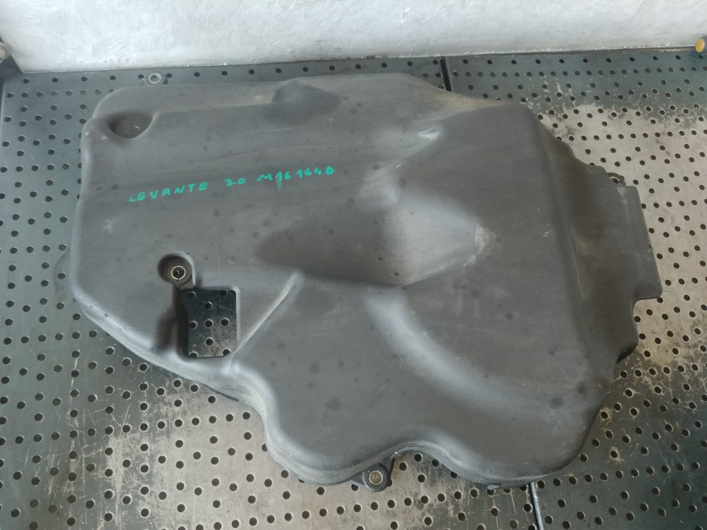 Capac motor 3.0 d m16164d maseati levante 6700090580