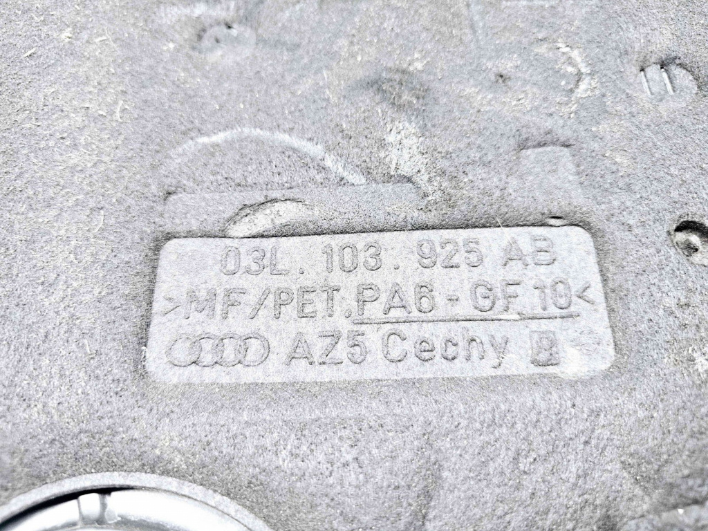 Capac motor AUDI A4 (8K2, B8) [Fabr 2008-2015] 03L103925AB 2.0 TDI CGLC 130KW / 177CP