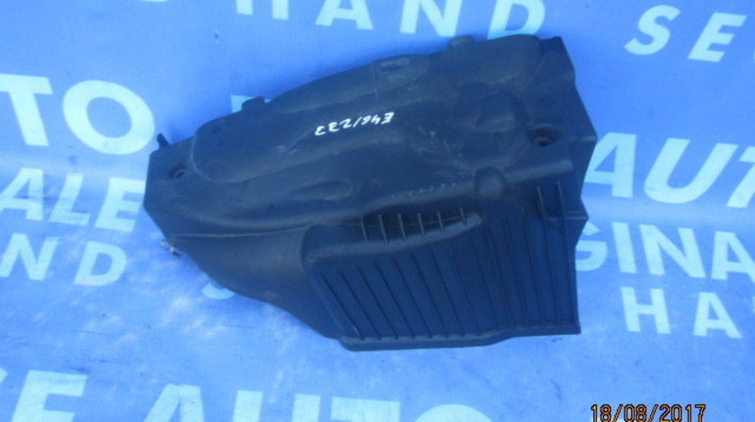 Capac motor BMW E46 320d ; 1114787331 (spate)