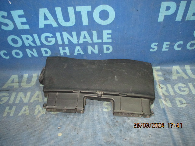 Capac motor BMW E84 X1 N47D20C ; 7798772 (trager)
