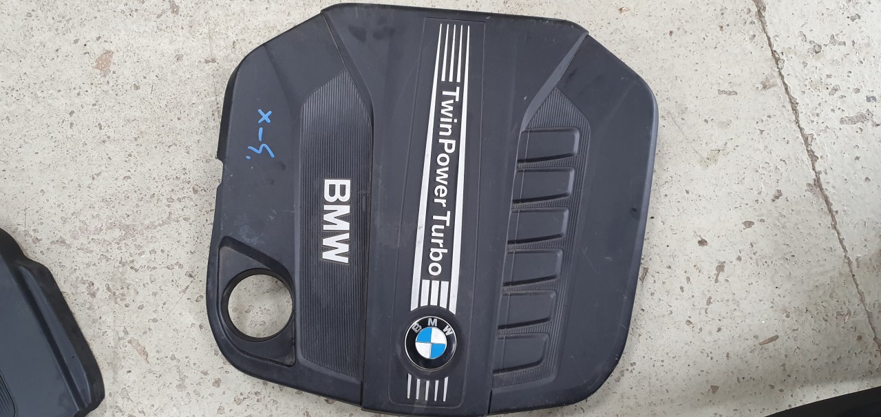 Capac motor BMW F10 F11 F06 3.0d 2012 2013 2015 2016