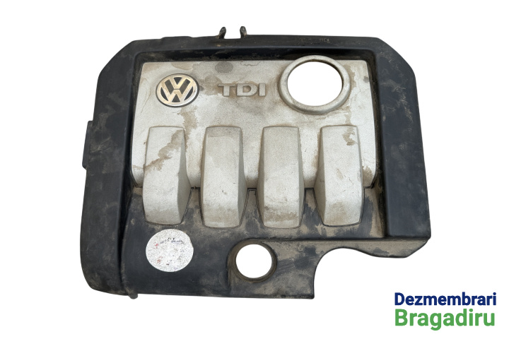 Capac motor Cod: 03G103925AN, 03G103925BR 03G103925AN, 03G103925BR Volkswagen VW Golf 5 [2003 - 2009] Hatchback 3-usi 1.9 TDI 6DSG (105 hp) Cod motor: BKC, Cod cutie: HLH, Cod culoare: LA6Q