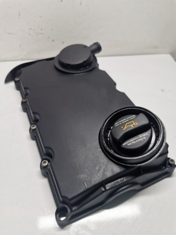 Capac motor culbutori Audi A4 B7 2.0tdi Audi A6 C6 BRE BLB 03G103475B