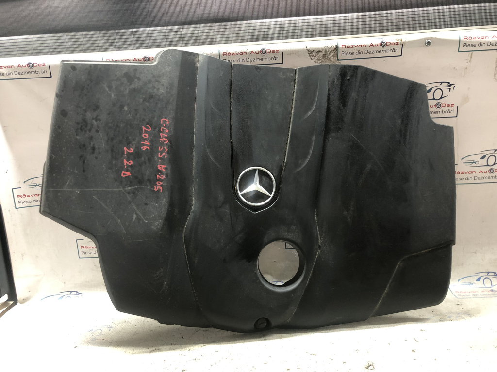 Capac motor Mercedes C-class w205 2.2 Motorina 2016, A6510108512 / MIC DEFECT