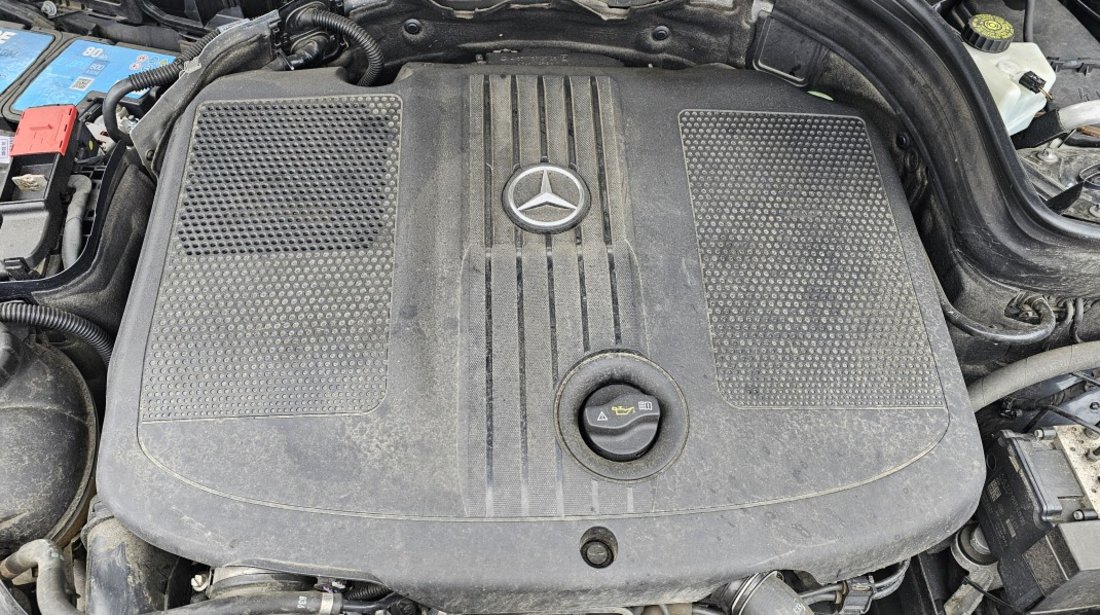 Capac motor Mercedes GLK X204 2.2 CDI 2011 2012 2013 2014 2015