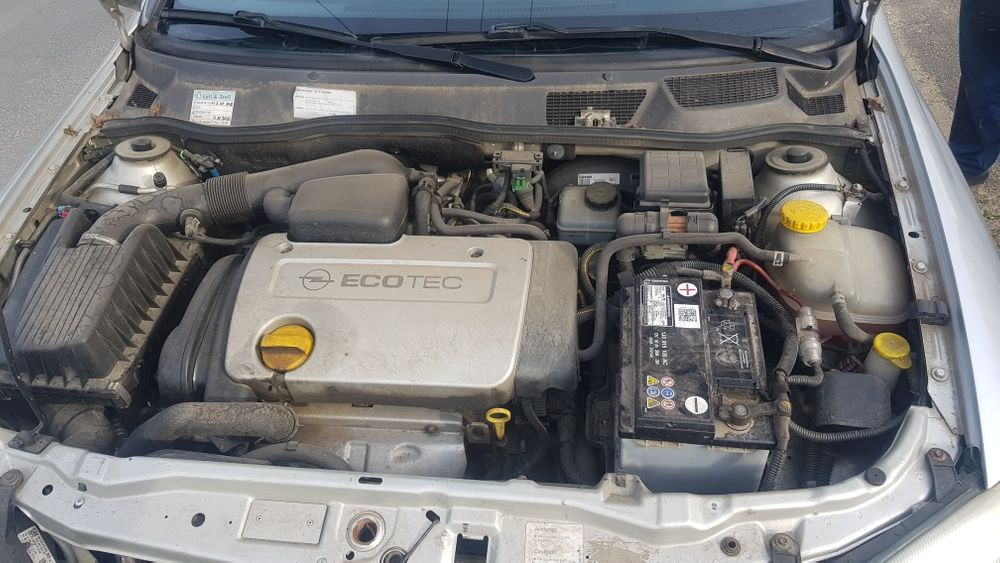 Capac motor Opel Astra F G Corsa B Tigra A 1.4 i 16v x14xe euro 2