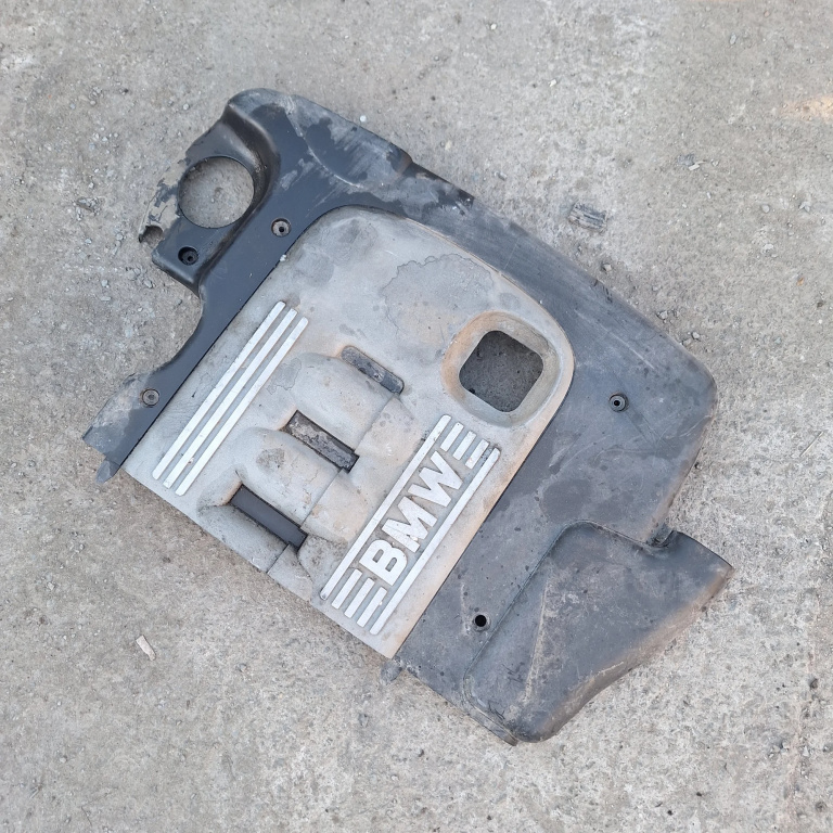 Capac Motor Ornamental Bmw 3 (E46) 1998-2007 320 D M47 D20 (204D1) Motorina 7787330, 1114778733006, 11147787330-06, 105198311