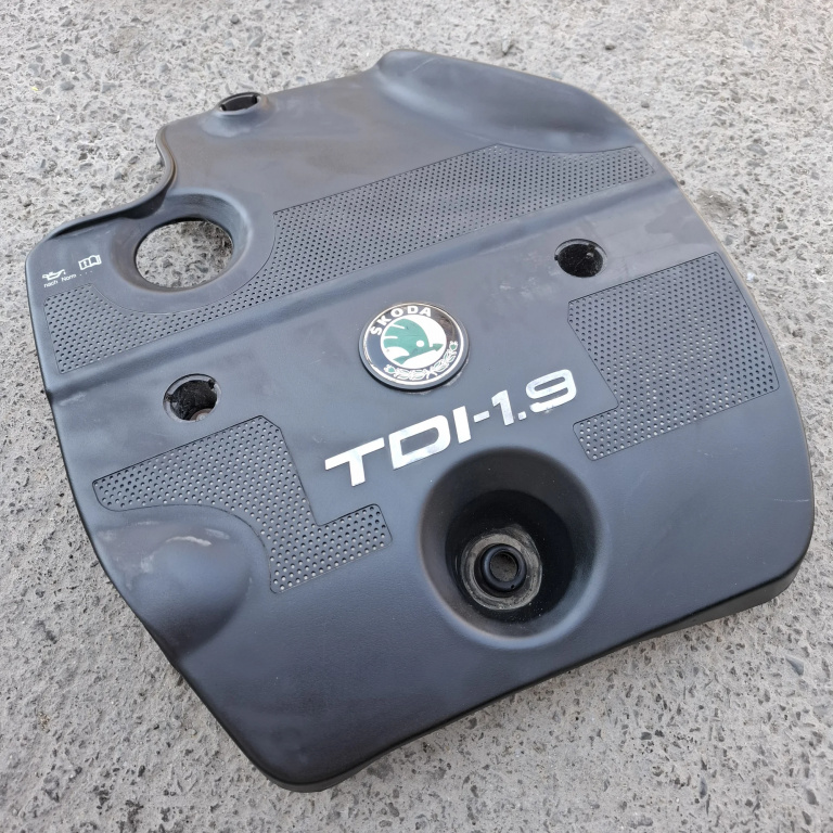 Capac Motor Ornamental Skoda Octavia 1 (1U) 1996-2010 1.9 Tdi Motorina 038103925, Wzgnr3553