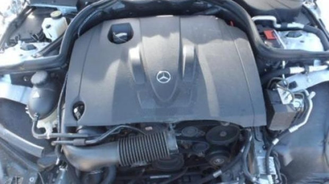 Capac motor protectie Mercedes C-CLASS W204 2008 Berlina 2.2