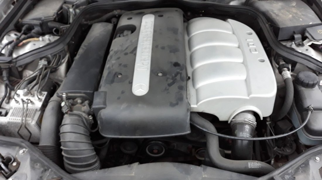 Capac motor protectie Mercedes E-CLASS W211 2003 berlina 2.2