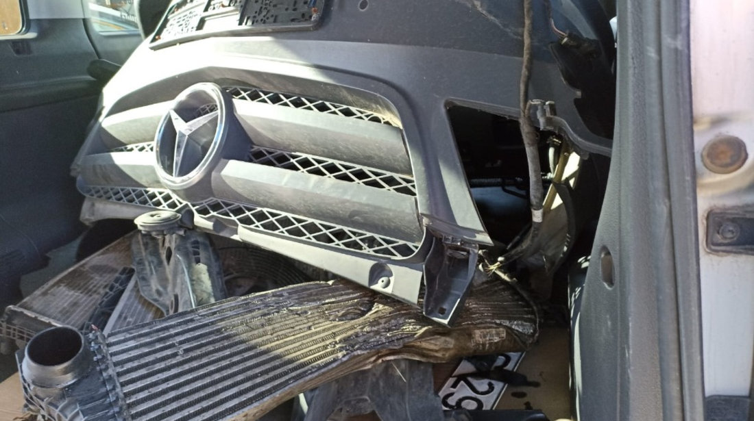 Capac motor protectie Mercedes Viano W639 2012 euro 5 facelift 3.0 cdi v6 om642
