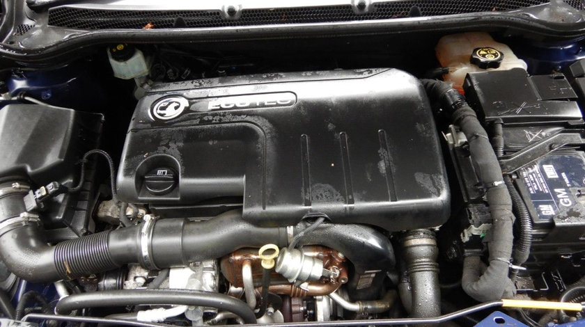 Capac motor protectie Opel Astra J 2012 Hatchback 1.7 CDTI DTE