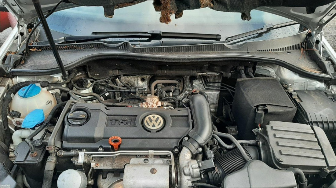 Capac motor protectie Volkswagen Golf 6 2009 COUPE 1.4 TSI