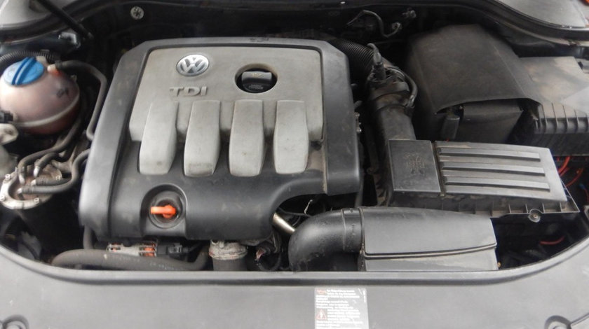 Capac motor protectie Volkswagen Passat B6 2007 BREAK 2.0 TDI BKP