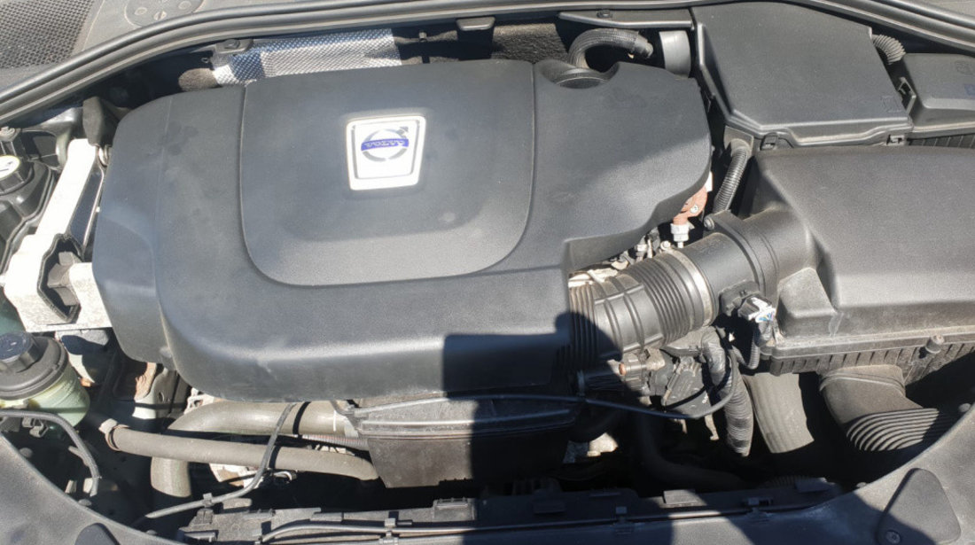 Capac motor protectie Volvo S60 2011 berlina 2.0 d d3