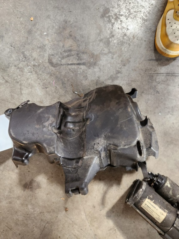 Capac motor Renault Captur K9K656 E6 2016 Cod : 175B10994R