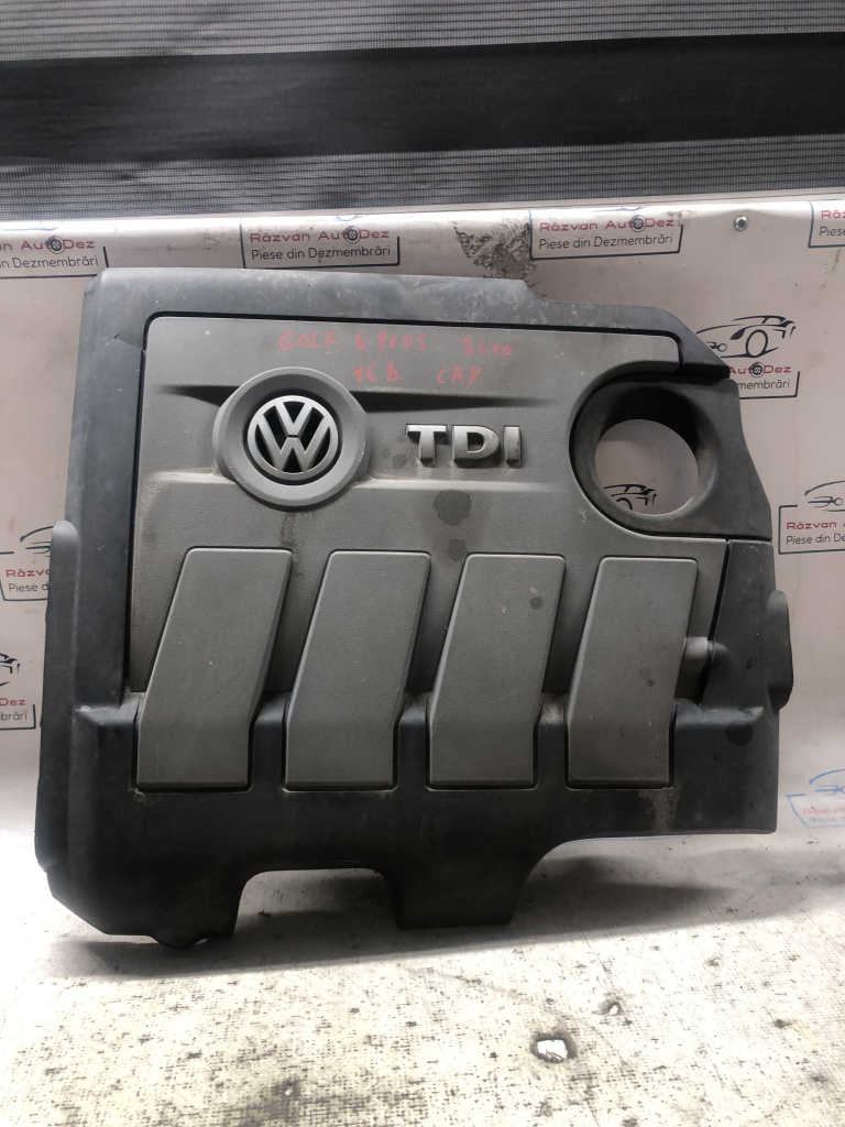 Capac motor Volkswagen Golf 6 Plus 1.6 Motorina 2010, CU MIC DEFECT
