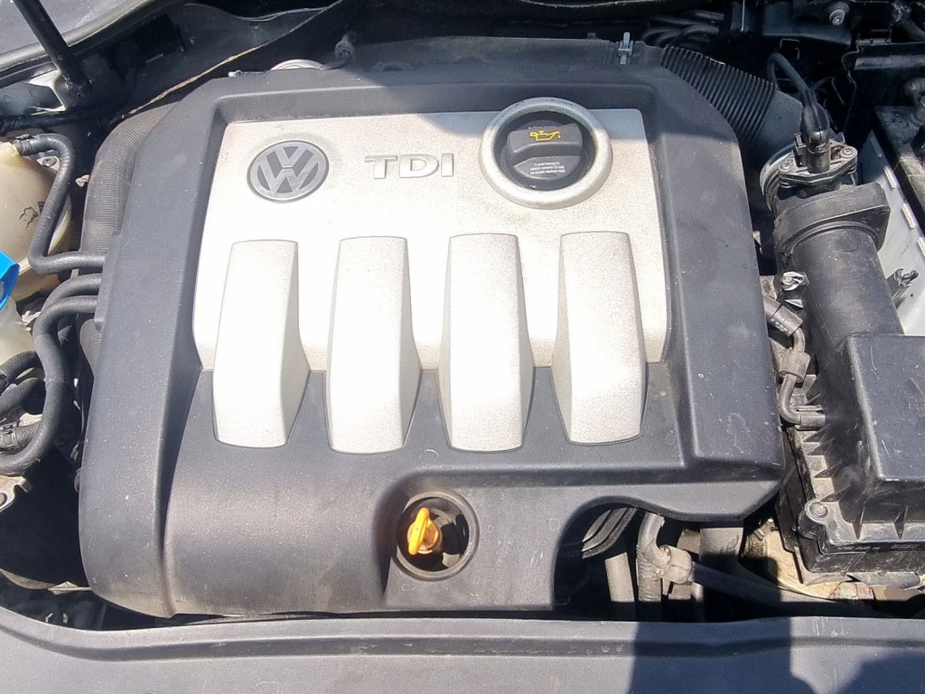 Capac motor Volkswagen Jetta 3 (1K2) [Fabr 2005-2010] 1.9 TDI BXE 77KW / 105CP