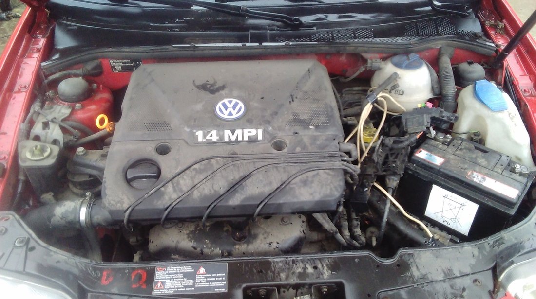 Capac motor VW Polo 6N2 1.4 MPI 2001