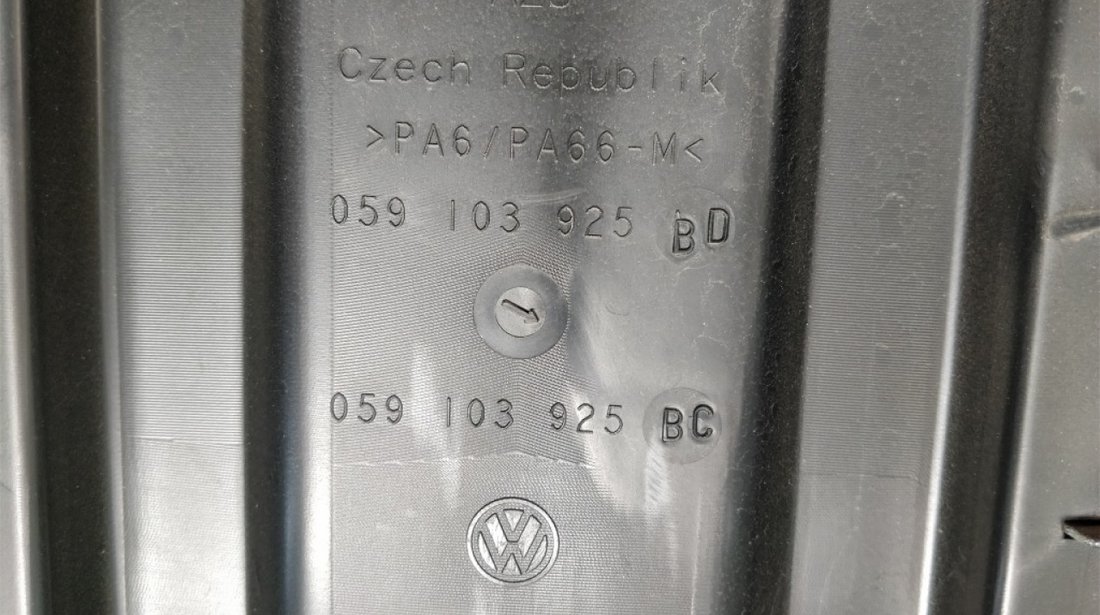 Capac motor VW Touareg 3.0 TDI