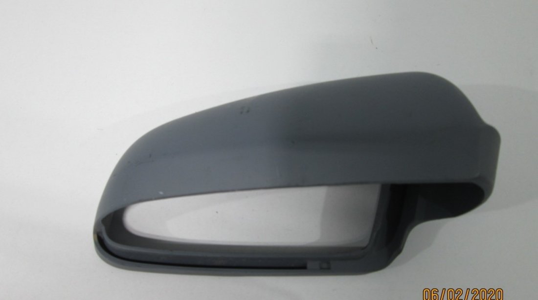 Capac oglinda dreapta Audi A4 B6 an 2000-2004