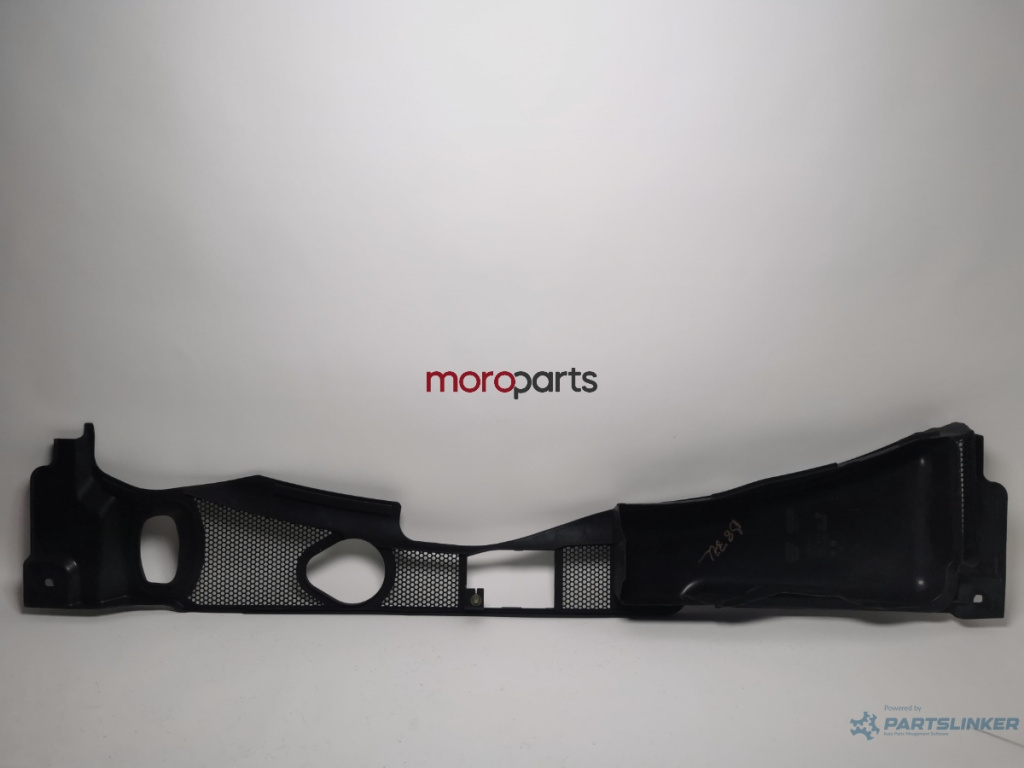 Capac ornament sub parbriz Audi A4 B8 (8K) Avant 2011 2.0 TDI OEM 8K1819447