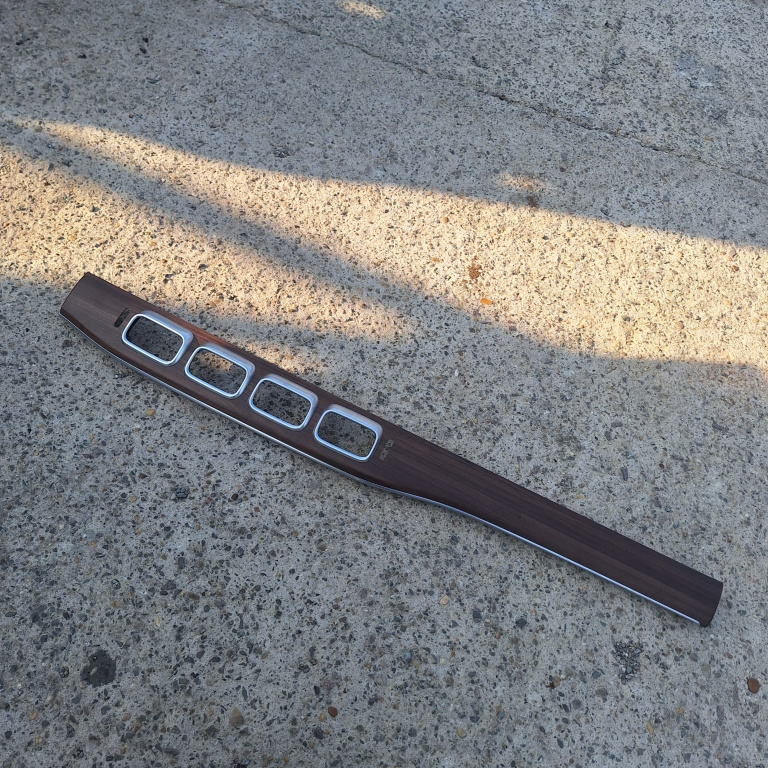 Capac Ornamental Mercedes-Benz Gle (W166) 2015 > Trim Dreapta Plansa De Bord A1676802602, 14662001, 20201202263503