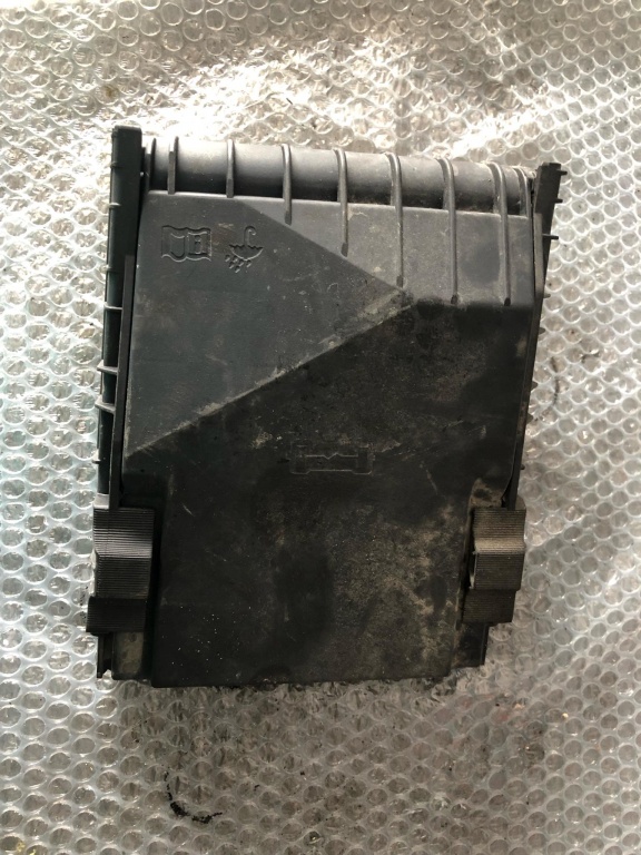 Capac panou siguranta audi a3 8p 2010 1k0937132f
