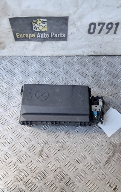 Capac panou sigurante motor 13302323 Opel Astra J [2009 - 2012] Sports Tourer wagon 1.4 Turbo AT (14...