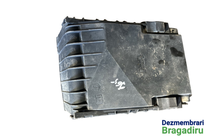 Capac panou sigurante motor Cod: 1K0937132F 1K0937132F Volkswagen VW Golf 5 [2003 - 2009] Hatchback 3-usi 1.4 MT (75 hp) Cod motor: BCA