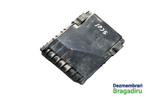 Capac panou sigurante motor Cod: 1K0937132F 1K0937132F Volkswagen VW Golf 5 [2003 - 2009] Hatchback ...