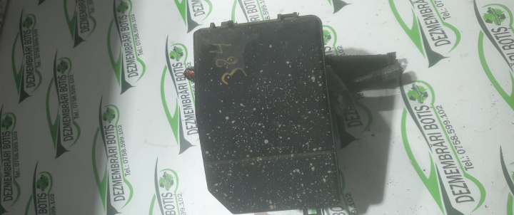 Capac panou sigurante motor Ford Mondeo MK3 [2000 - 2003] Sedan 2.0 TDCi 5MT (115 hp)
