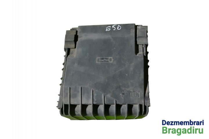Capac panou sigurante motor Seat Altea [2004 - 2009] Minivan 1.6 MT (102 hp) Cod motor: BSE, Cod culoare: LC9Z