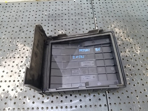 Capac panou sigurante vw passat b6 3c 1k0937132f