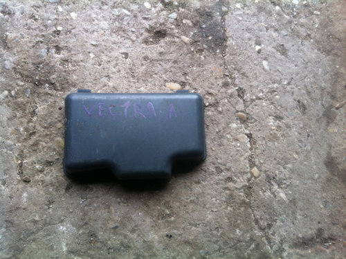Capac plastic Opel Vectra A [1988 - 1995] Sedan 1.6 MT (75 hp) (86_ 87_)