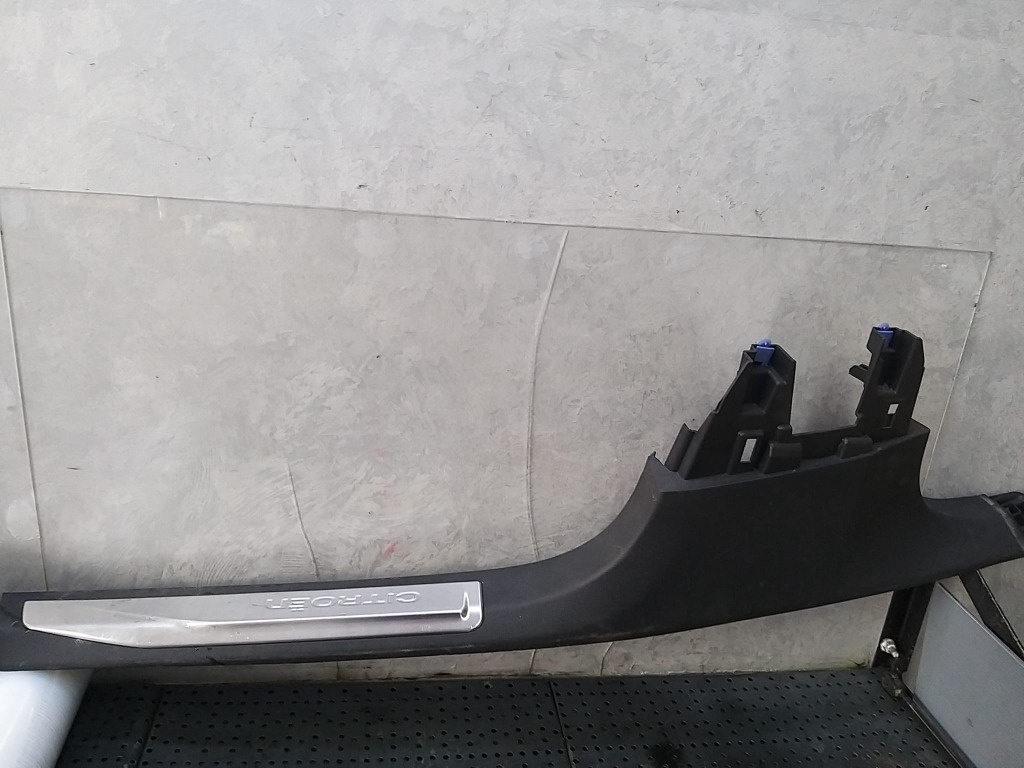 Capac prag dreapta fata citroen c5 aircross 9816830177 9816829777