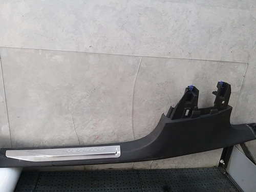 Capac prag dreapta fata citroen c5 aircross 9816830177 9816829777