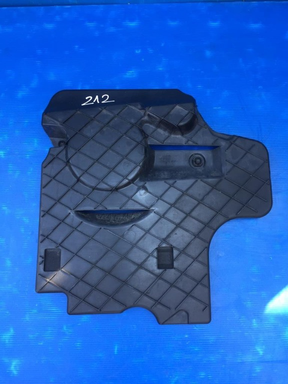 Capac protectie accesorii motor Mercedes E220 CDI W212 2011