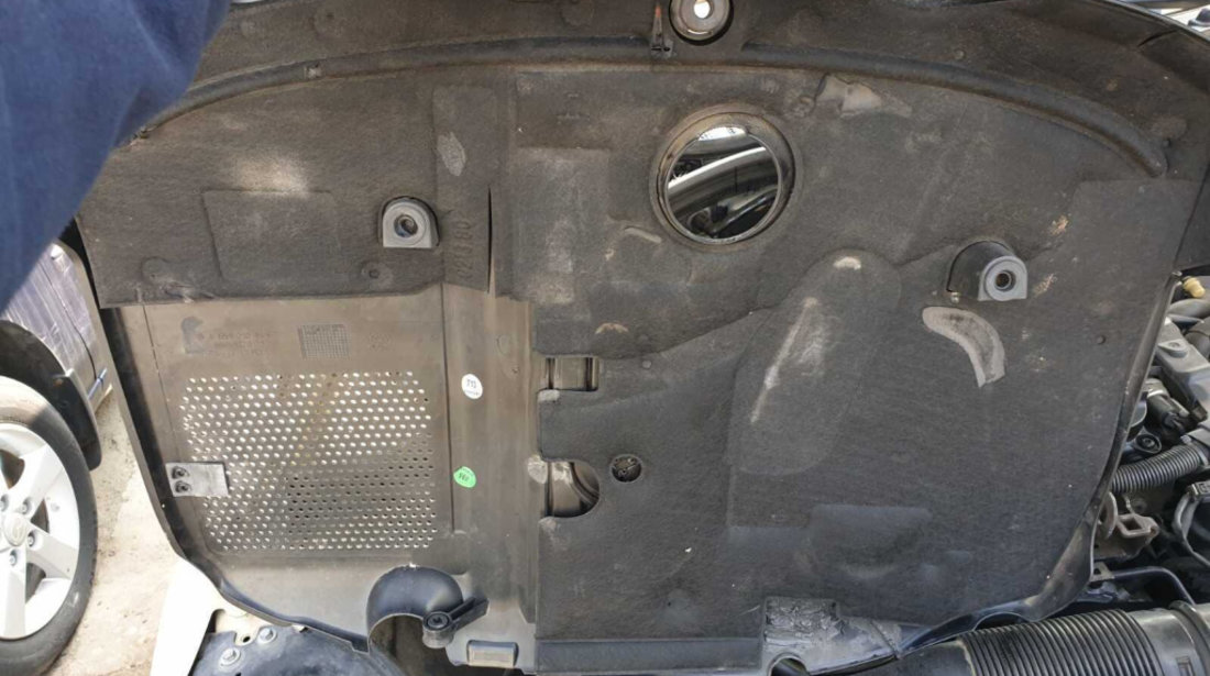 Capac Protectie Antifonare Motor cu Defect Mercedes Clasa C Class W204 C200 C220 2.2 CDI 2007 - 2015 Cod A6510101467 [C3253]