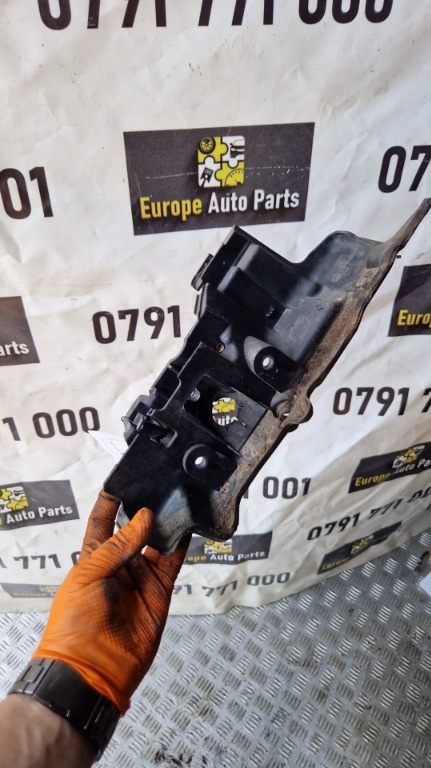 Capac protectie motor Dacia Duster 1.5 dCi 4x4 an 2015 cod 175B15849R
