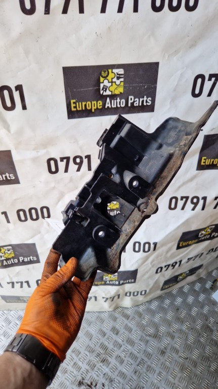 Capac protectie motor Dacia Duster 1.5 dCi 4x4 an 2015 cod 175B15849R