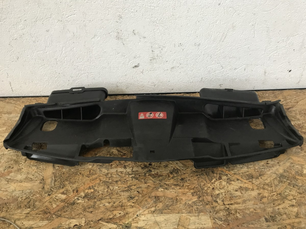 Capac radiatoare E Class W212 250 CDI sedan 2009 (A0005840526)